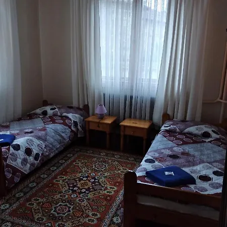 Стаи За Гости Джонджорови *